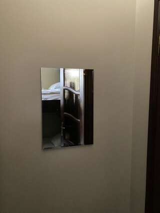 Хостелы Mardon&Pasha Hostel Алматы Кровать в общем 8-местном номере для мужчин и женщин-1